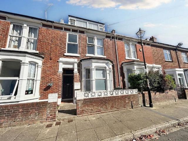 Lowcay Road, Southsea, PO5 2 bed flat to rent £1,100 pcm £254 pw