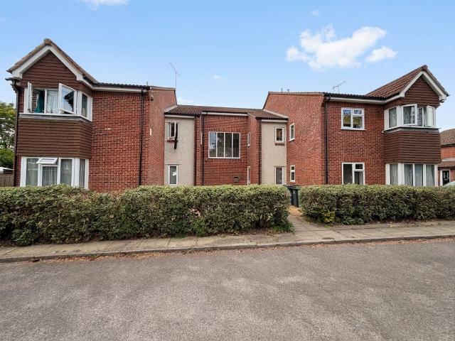 Lowdell Close, Yiewsley UB7, Studio to rent, £1,175 pcm | PrimeLocation