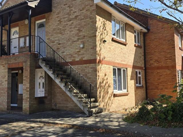 Lowdell Close, Yiewsley, West Drayton UB7, Studio to rent, £1,100 pcm | PrimeLocation