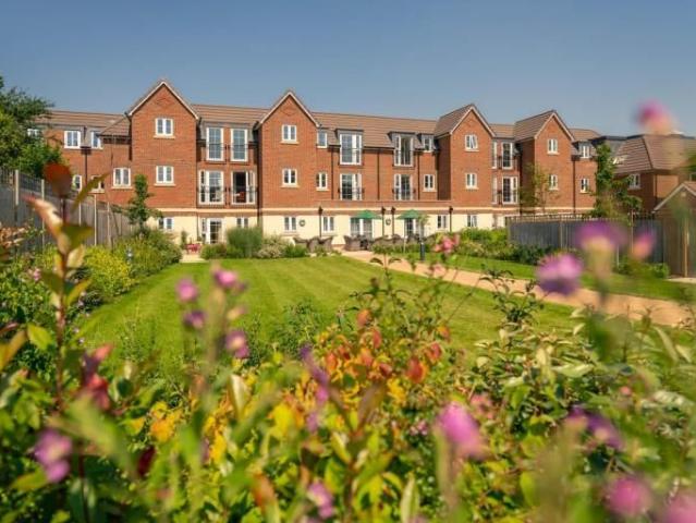 Lowe House, Knebworth SG3, 2 bed flat to rent, £4,500 pcm | PrimeLocation