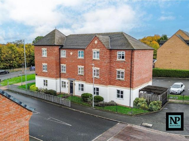 Lowes Drive, Katrine Court, B77 2 bed flat to rent £900 pcm £208 pw