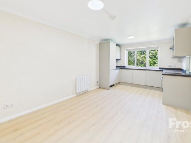 Lowestoft Drive, Slough, Berkshire,SL1