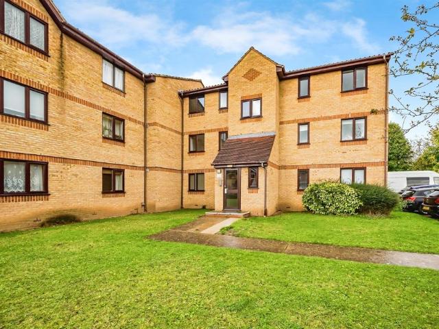 Lowestoft Drive, SLOUGH 1 bed apartment to rent £1,250 pcm £288 pw
