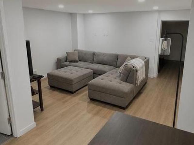 Lower 41 Westroyal Road, Toronto, ON, M9P 2C4 house for lease | Listing ID W13718 | Royal LePage
