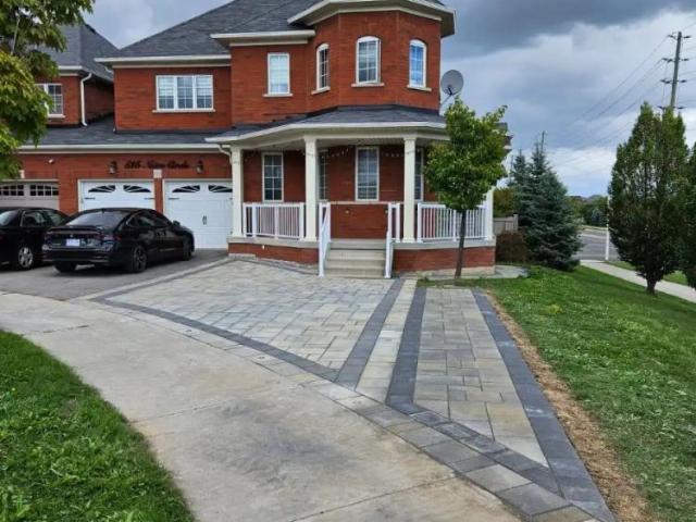 LOWER 515 NAIRN CIRCLE — 2 Bedroom
