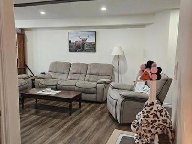 Lower 59 Mcgibbon Boulevard, Kawartha Lakes Lindsay, ON, K9V 6G4 house for lease | Listing ID X13831 | Royal LePage