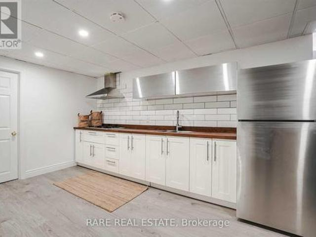 Lower 6133 Duford Drive, Mississauga, ON, L5V 1A6 house for lease | Listing ID W13586 | Royal LePage