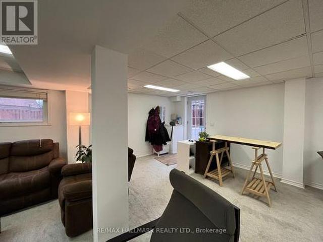Lower 82 Rush Road, Aurora, ON, L4G 7G5 house for lease | Listing ID N13714 | Royal LePage