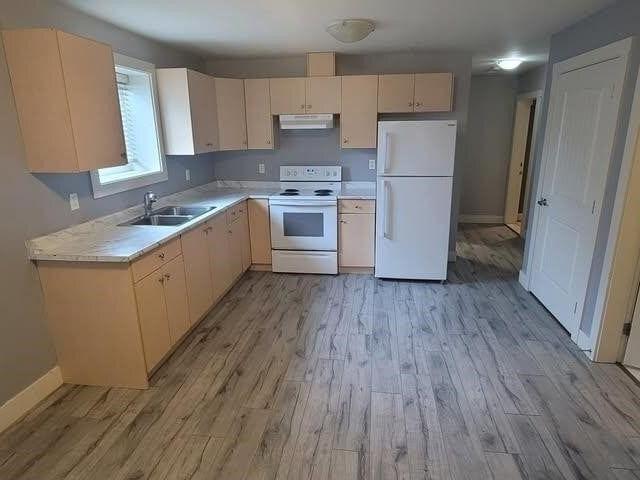 Lower 10595 159b Street, Surrey