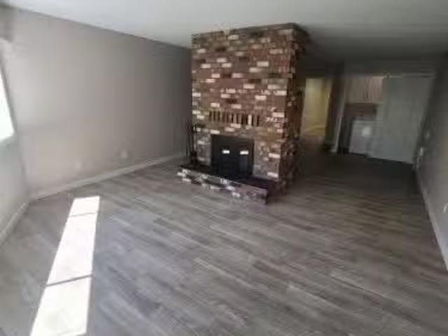 Lower 15924 Buena Vista Avenue, White Rock, BC, V4B 2A4 hous.