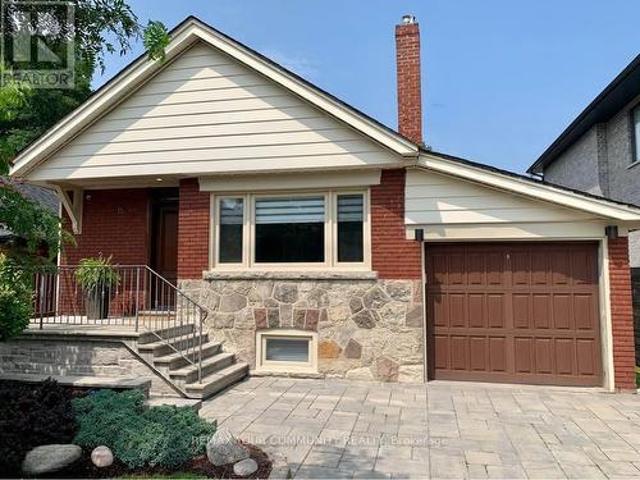 Lower 16 Coxwell Boulevard, Toronto, ON, M4C 3G7 house for lease | Listing ID E13634 | Royal LePage