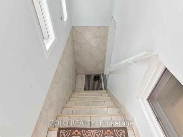 Lower 1 Garrow Drive W, Hamilton