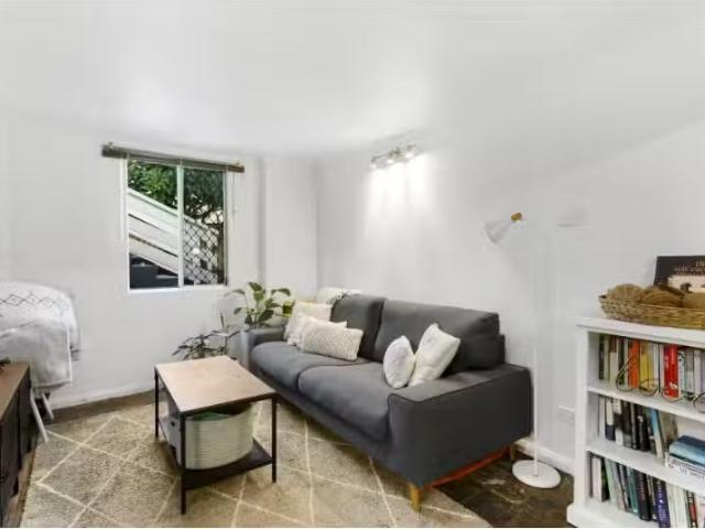 Lower 280 Warringah Road, Beacon Hill Apartment for rent List.