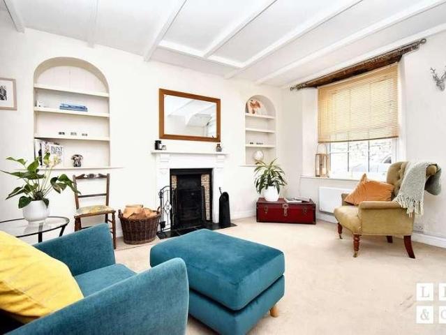 Lower Treluswell, Penryn, TR10