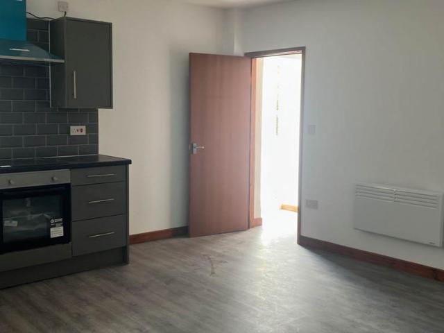 Lower Vauxhall Street, Wolverhampton WV1 1 bed flat to rent £800 pcm £185 pw
