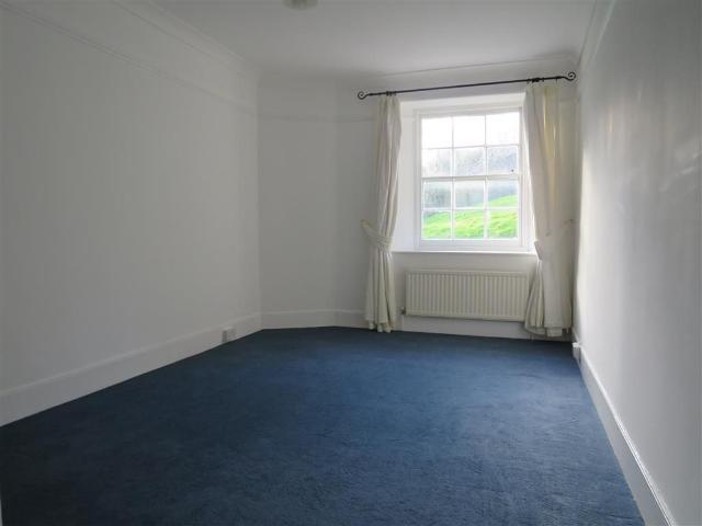 Lower Warberry Road, Torquay TQ1, 2 bed flat to rent, £925 pcm | PrimeLocation