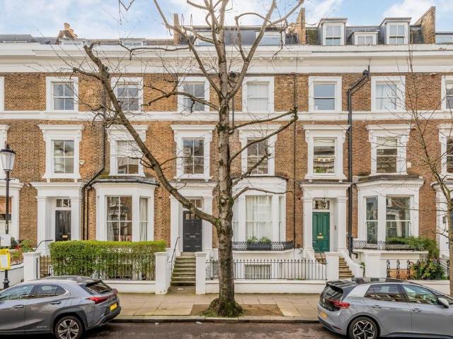 Lower Addison Gardens, London W14 1 bed flat to rent £2,400 pcm £554 pw