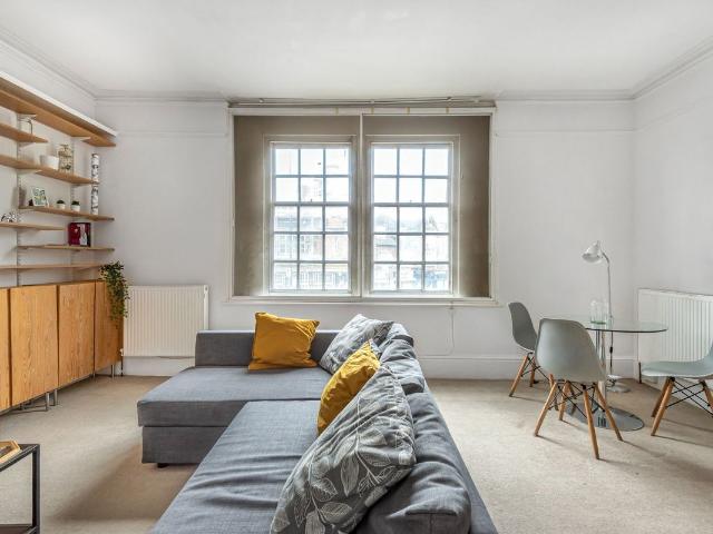 Lower Addiscombe Road, Croydon CR0, 1 bed terraced house to rent, £1,250 pcm | PrimeLocation