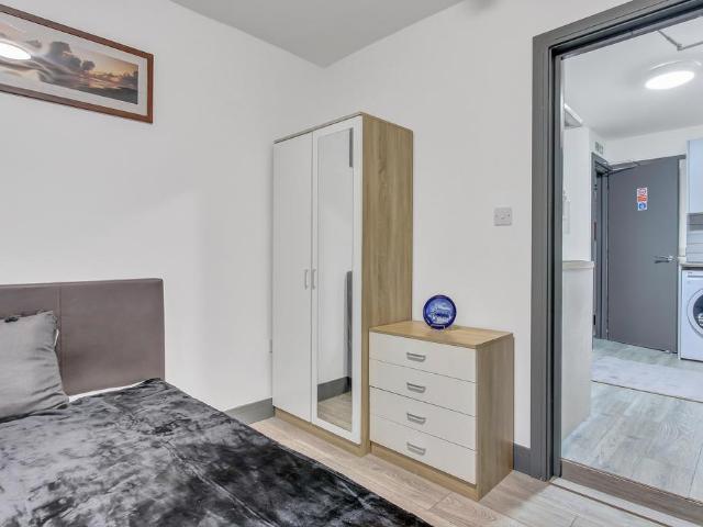 Lower Boxley road, Maidstone ME15 4 bed terraced house to rent £729 pcm £168 pw