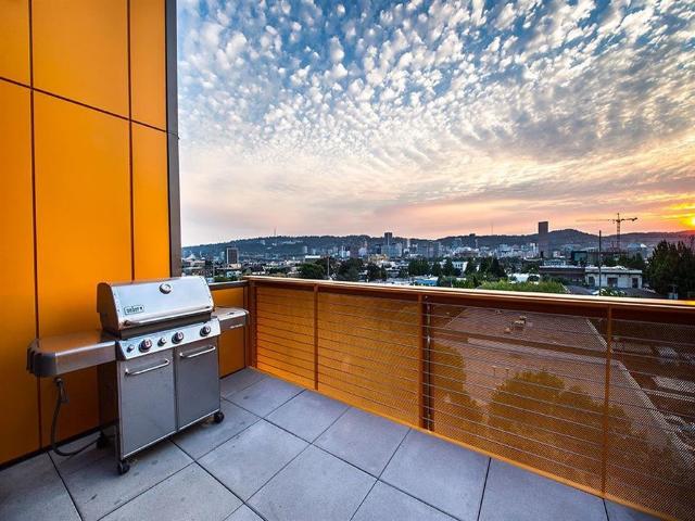 Lower Burnside Lofts 2 Bedroom Apartment for Rent at 60 Se 10th Ave, Portland, OR 97214 Buckman