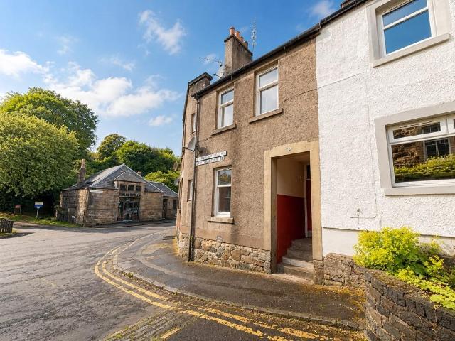 Lower Castlehill, Stirling Town. 3 bed flat to rent £1,800 pcm £415 pw