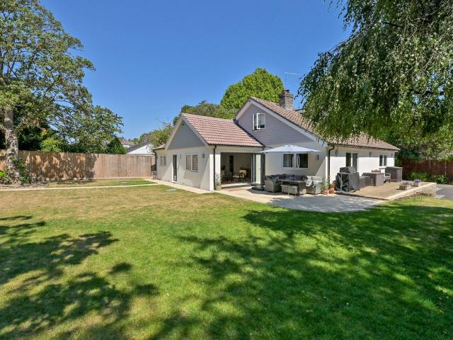 Lower Cookham Road, Maidenhead, Berkshire SL6, 5 bed detached house to rent, £5,500 pcm | PrimeLocation