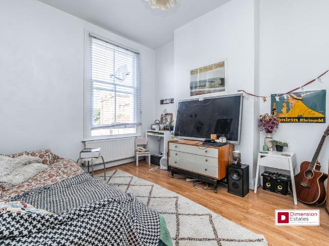 Lower Clapton Road, Lower Clapton, Hackney E5, 6 bed maisonette to rent, £5,000 pcm | PrimeLocation