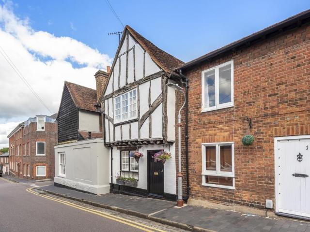 Lower Dagnall Street St. Albans AL3 2 bed house to rent £2,500 pcm £577 pw