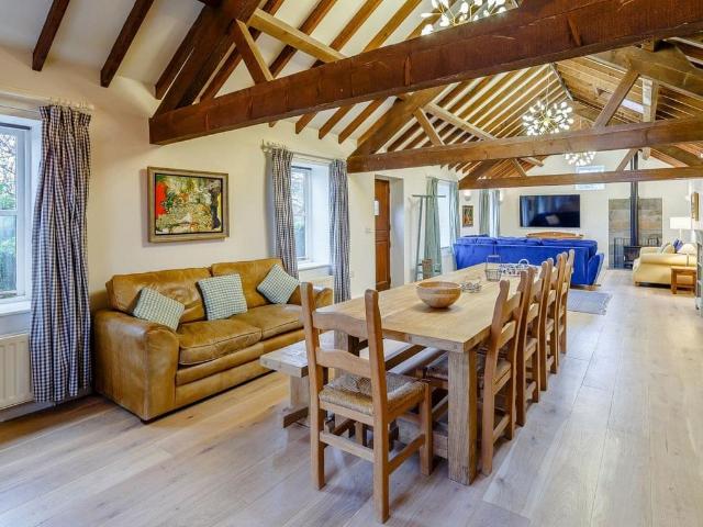 Lower Farm Noke OX3 2 bed cottage to rent £5,950 pcm £1,373 pw