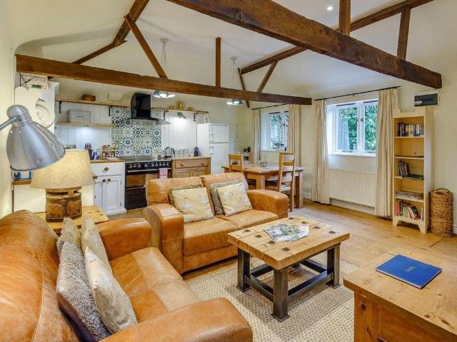 Lower Farm Noke OX3 2 bed cottage to rent £3,950 pcm £912 pw
