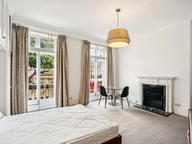 Lower Grosvenor Place, London, SW1W Studio to rent £2,000 pcm £462 pw