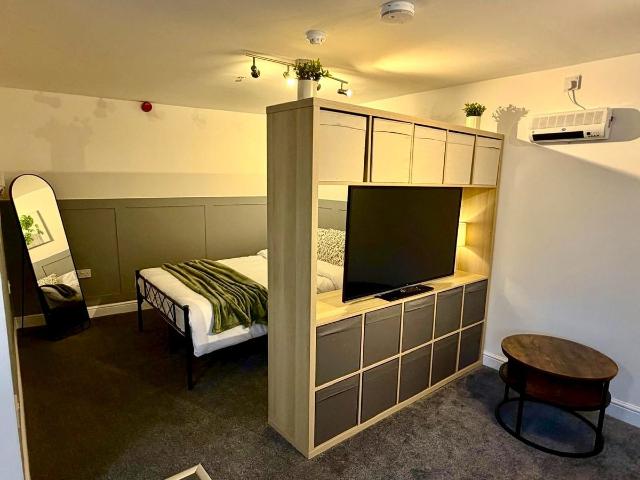 Lower High Street, Wednesbury WS10, Studio to rent, £1,127 pcm | PrimeLocation