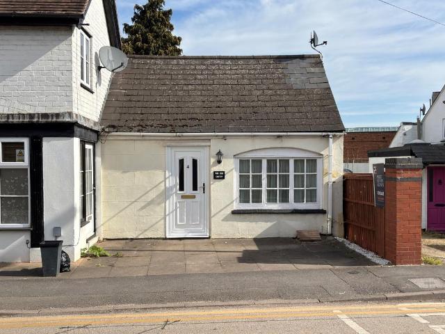 Lower Howsell Road, Malvern. 1 bed mews to rent £800 pcm £185 pw