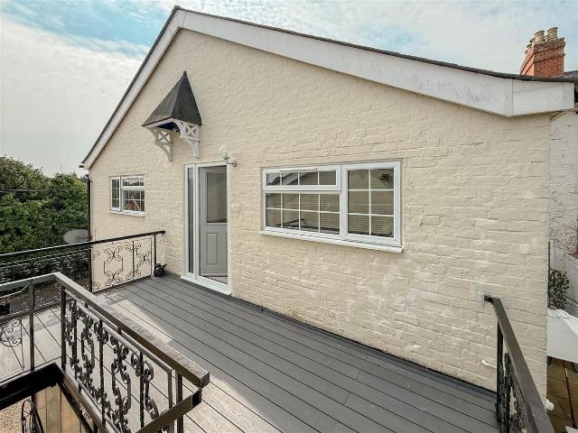 Lower Howsell Road, Malvern WR14, 2 bed flat to rent, £850 pcm | PrimeLocation