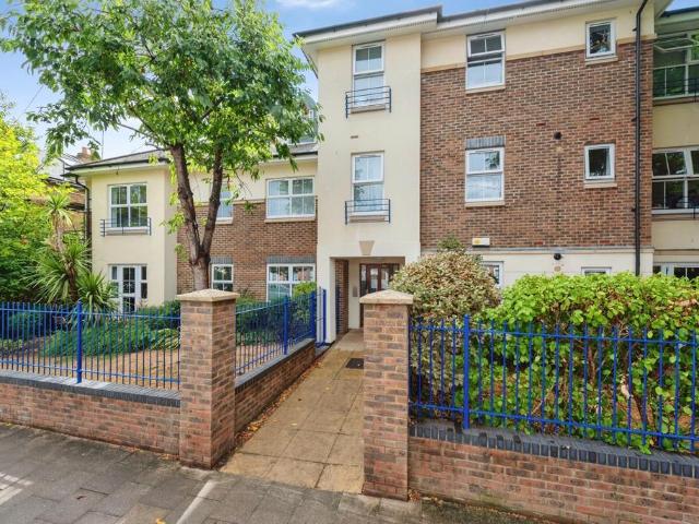 Lower Kings Road, Kingston Upon. 2 bed flat to rent £2,200 pcm £508 pw