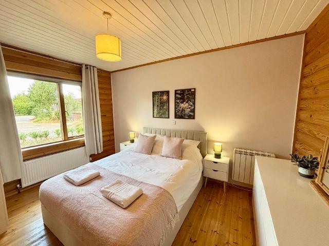 Lower Lakes, Chilton Trinity, TA5 3 bed apartment to rent £3,000 pcm £692 pw