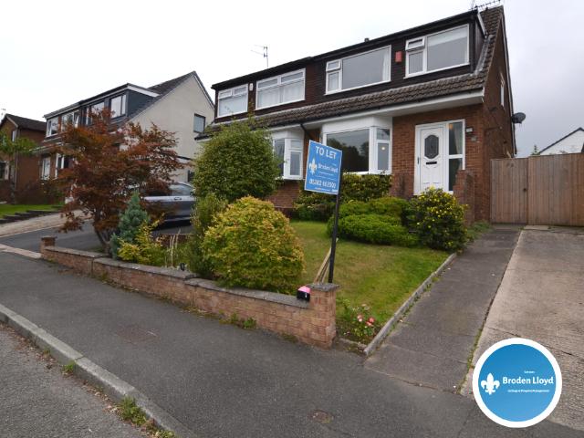 Lower Manor Lane, Burnley BB12 3 bed semi detached house to rent £1,350 pcm £312 pw