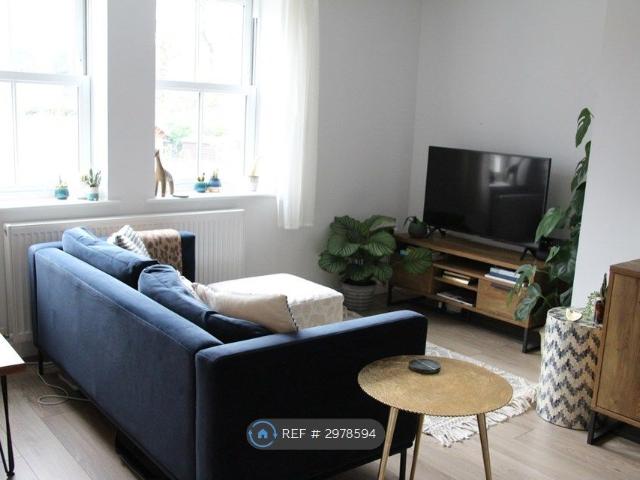 Lower Manor Road, Godalming GU7, 1 bed flat to rent, £1,200 pcm | PrimeLocation