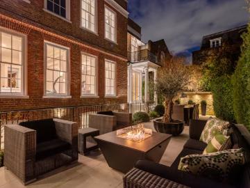 Lower Mall, London, W6 8 bed detached house to rent £39,000 pcm £9,000 pw