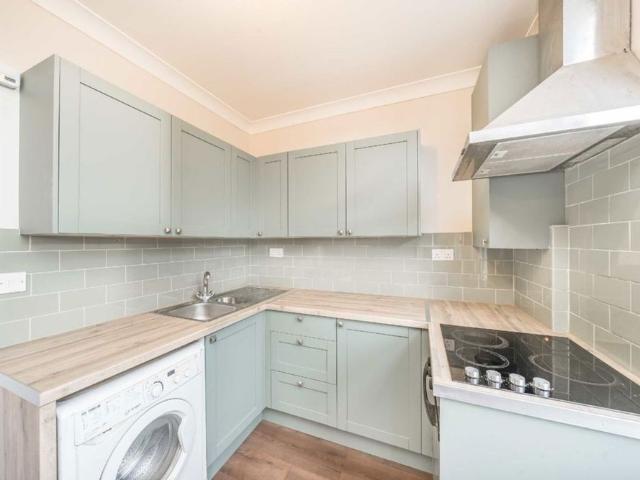 Lower Mortlake Road, TW9, London