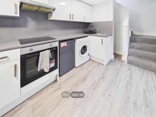 Lower Oxford Street, Castleford, West Yorkshire WF10, 1 bed property to rent, £600 pcm | PrimeLocation