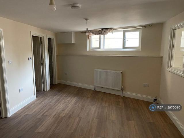 Lower Range Road, Gravesend, DA12 2 bed flat to rent £1,450 pcm £335 pw
