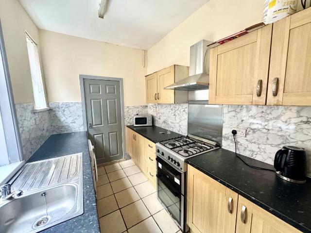 Lower Road, Nottingham NG9, 4 bed terraced house to rent, £1,350 pcm | PrimeLocation
