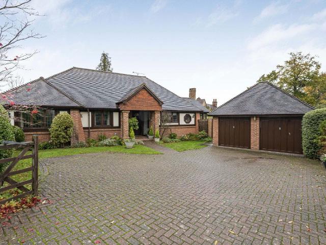Lower Road, Bookham KT23, 3 bed bungalow to rent, £3,500 pcm | PrimeLocation