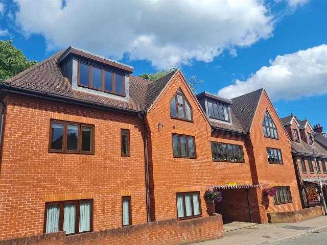 Lower Road, Chorleywood, Rickmansworth WD3, 2 bed flat to rent, £1,725 pcm | PrimeLocation