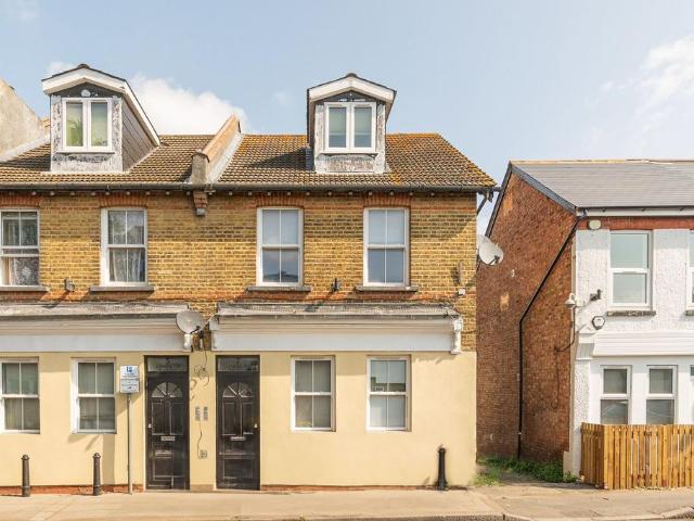 Lower Road, Sutton, SM1 1 bed flat to rent £1,400 pcm £323 pw