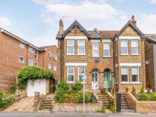 Lower Road, Sutton SM1, 1 bed flat to rent, £1,400 pcm | PrimeLocation