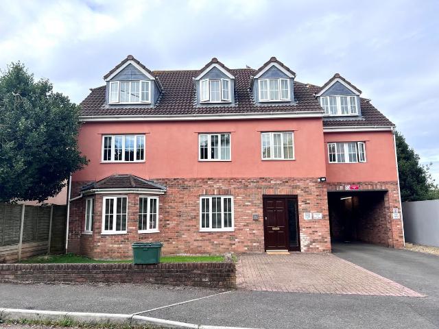 Lower Station Road, Bristol BS16, 2 bed flat to rent, £1,250 pcm | PrimeLocation