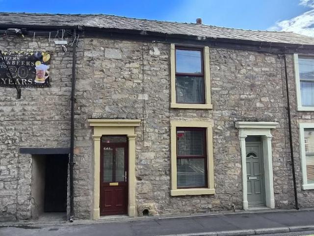 Lowergate, Clitheroe BB7, 1 bed terraced house to rent, £695 pcm | PrimeLocation