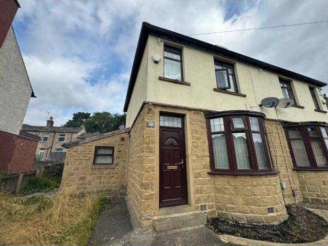 Lowerhouses Lane, Huddersfield HD5, 2 bed semi detached house to rent, £850 pcm | PrimeLocation